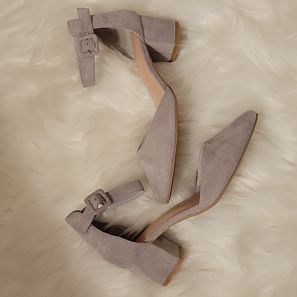 LAICIGO point toe pump ankle strap Chunk Block heel Khaki faux suede sz 6.5 NEW…